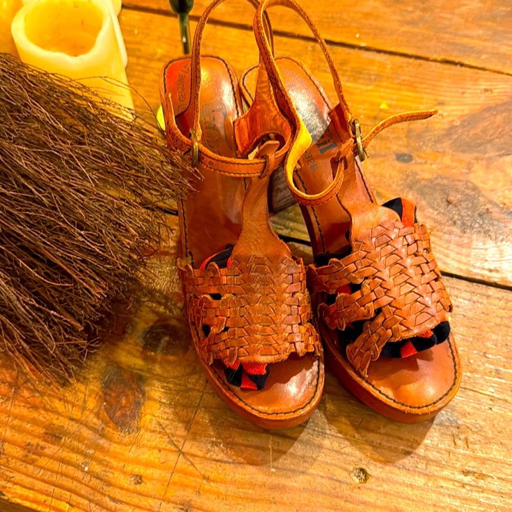70s Wood Woven Sandals size 10